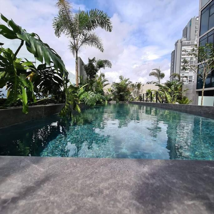Cosmopolitan Apt 1407, 5 Star Facilities, 15M Sjo Airport, Parking, Pool, Gym 산호세 외부 사진