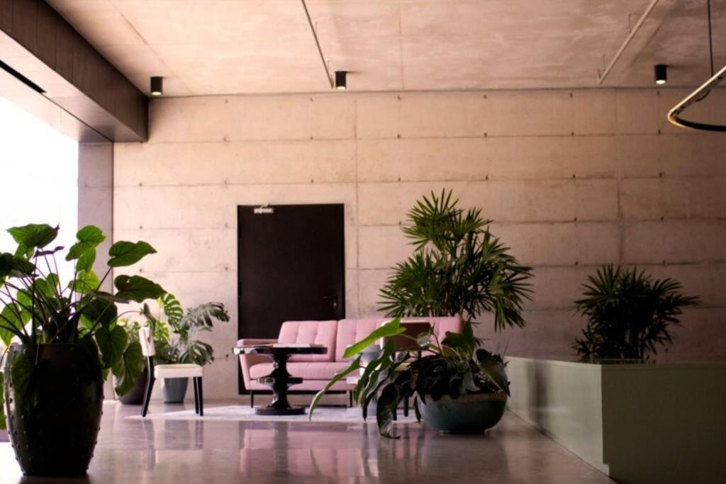 Cosmopolitan Apt 1407, 5 Star Facilities, 15M Sjo Airport, Parking, Pool, Gym 산호세 외부 사진