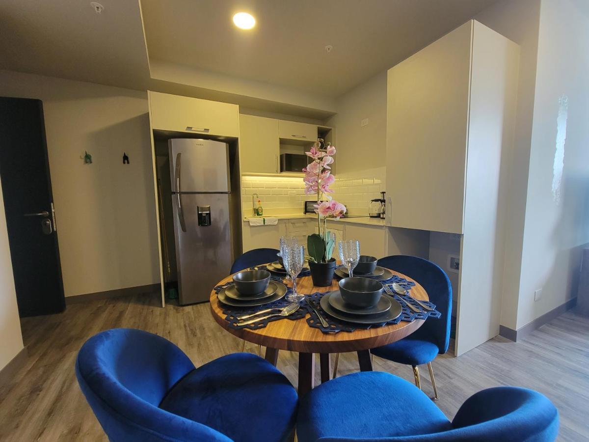 Cosmopolitan Apt 1407, 5 Star Facilities, 15M Sjo Airport, Parking, Pool, Gym 산호세 외부 사진