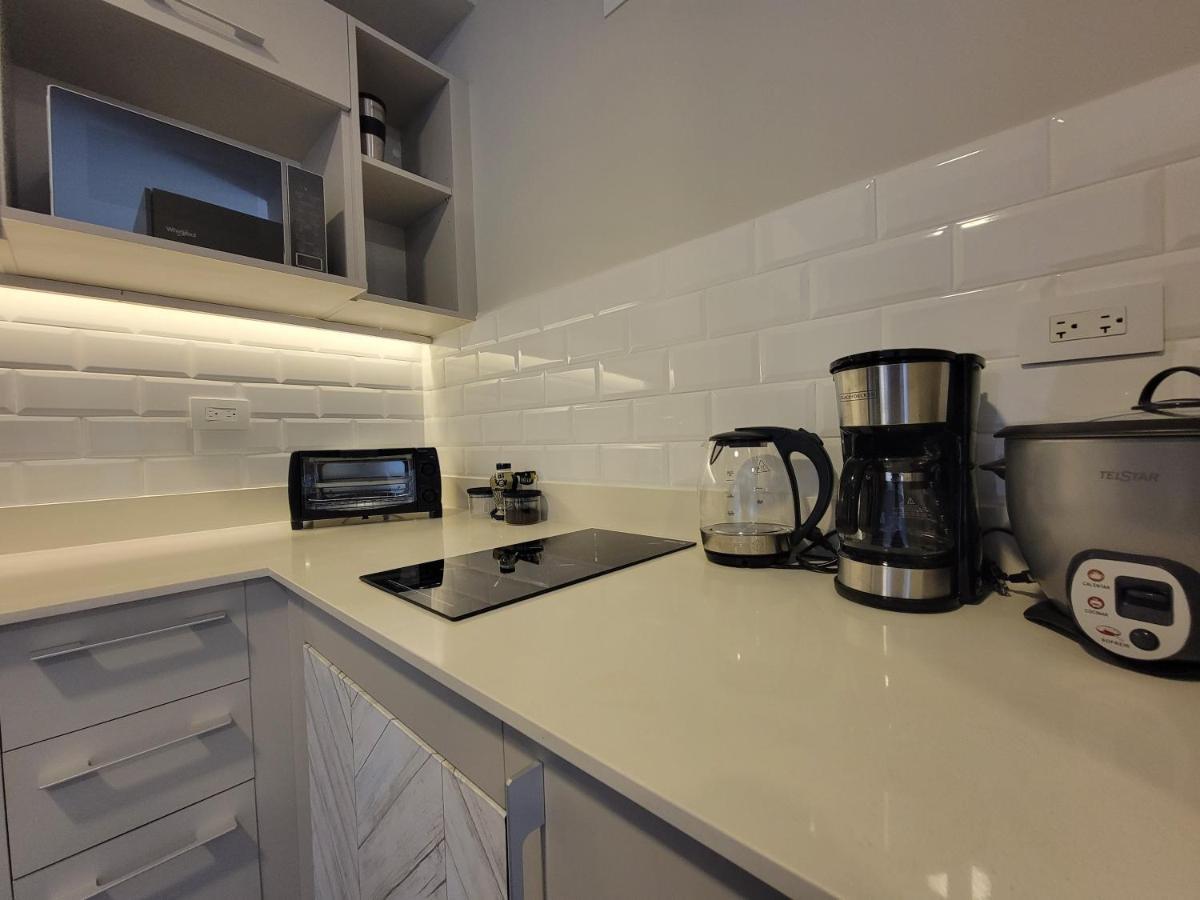 Cosmopolitan Apt 1407, 5 Star Facilities, 15M Sjo Airport, Parking, Pool, Gym 산호세 외부 사진
