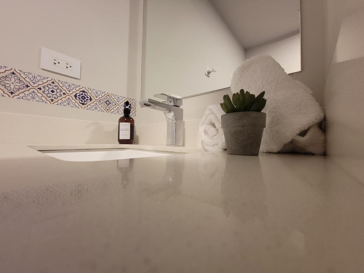Cosmopolitan Apt 1407, 5 Star Facilities, 15M Sjo Airport, Parking, Pool, Gym 산호세 외부 사진